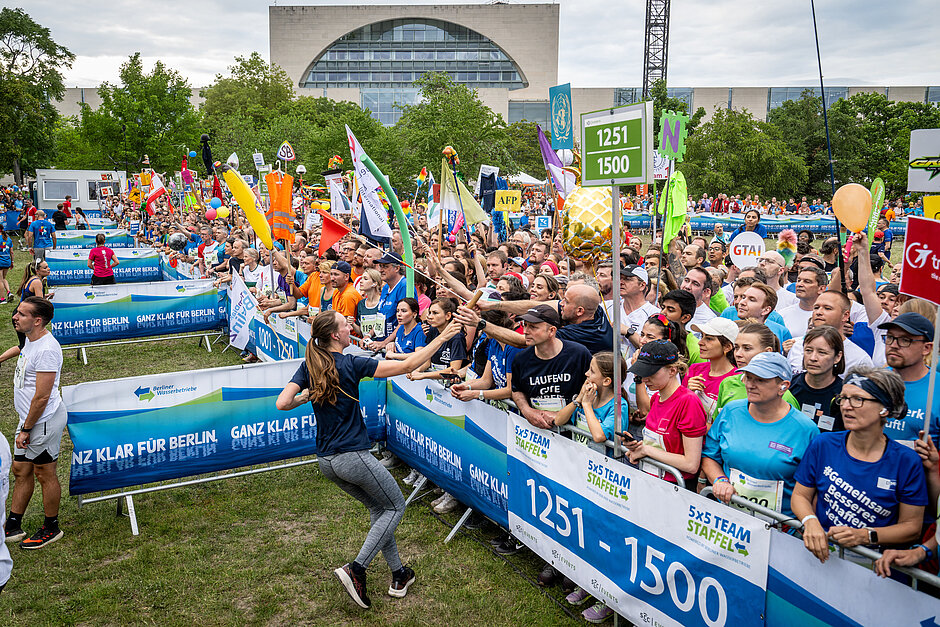 Staffelstabübergabe in der Wechselzone.